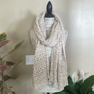 Gap crotchet scarf